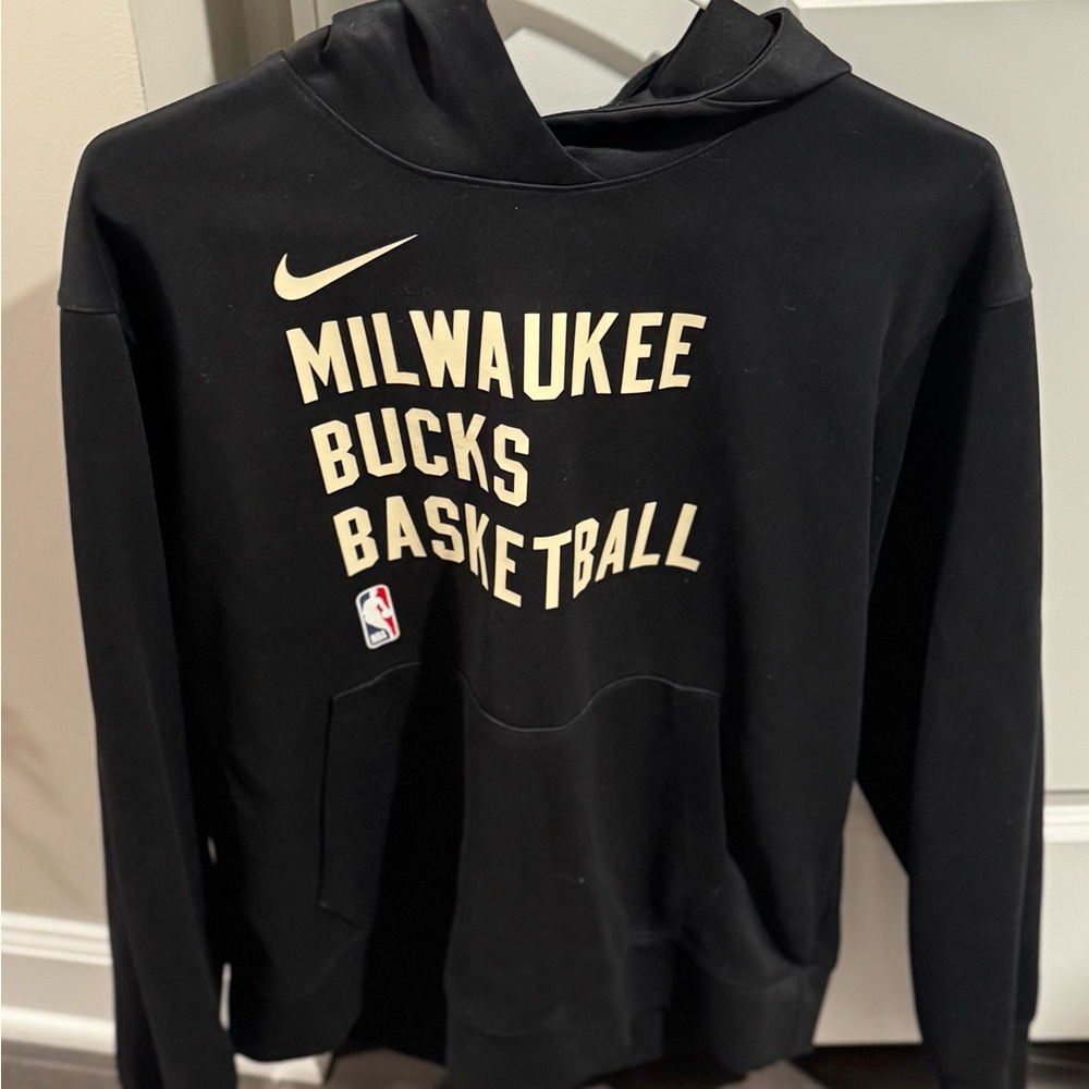 NIKE BRAND, Milwaukee Bucks Basketball Hoodie/Sweatshirt - Sz (M) Black Clothing - Picture 7 of 8